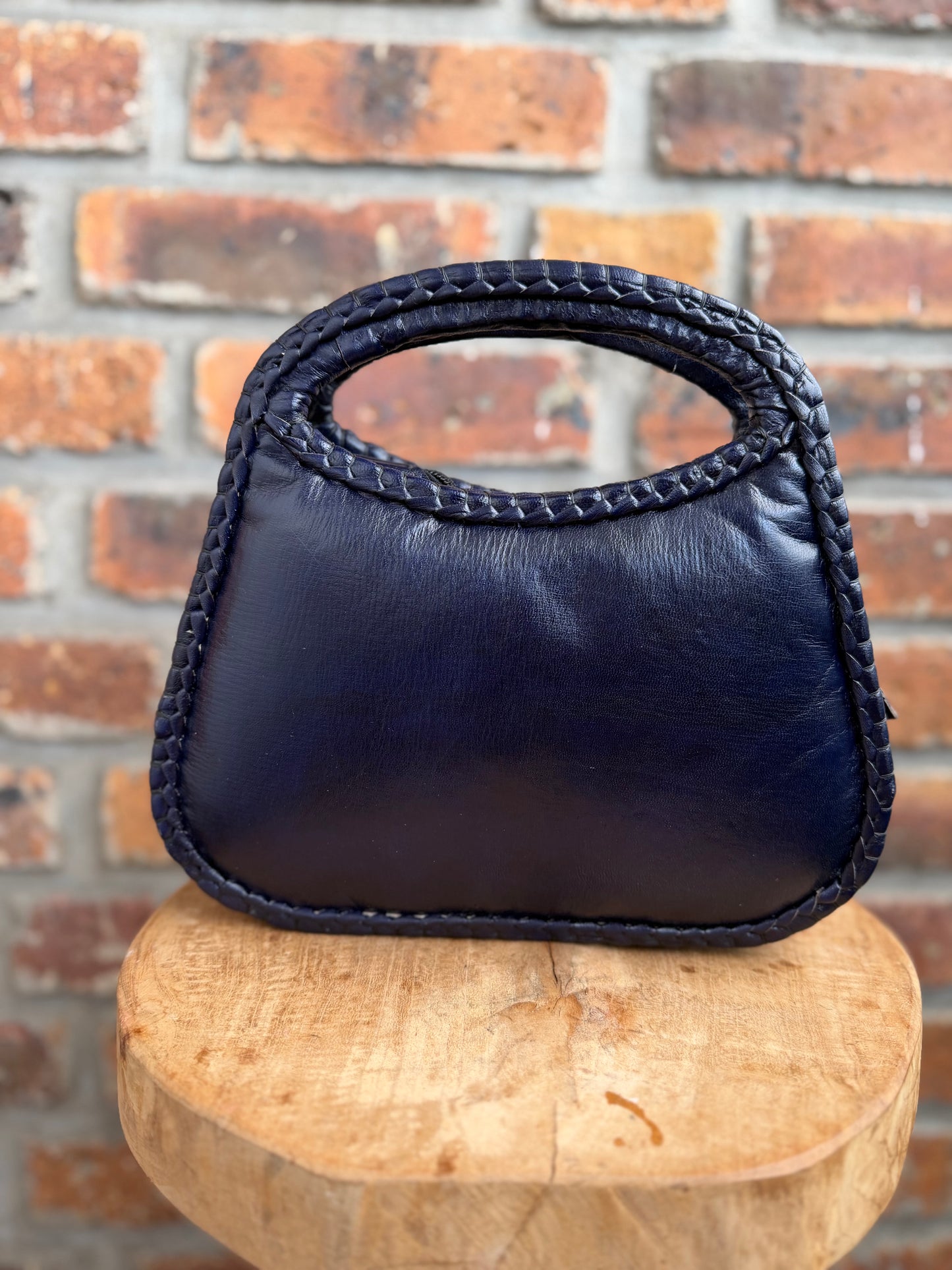 Sac asymétrique cuir bleu nuit