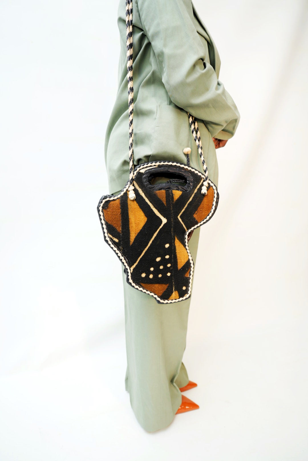 Sac Afrique en cuir & bogolan rouge– Pièce artisanale d’exception