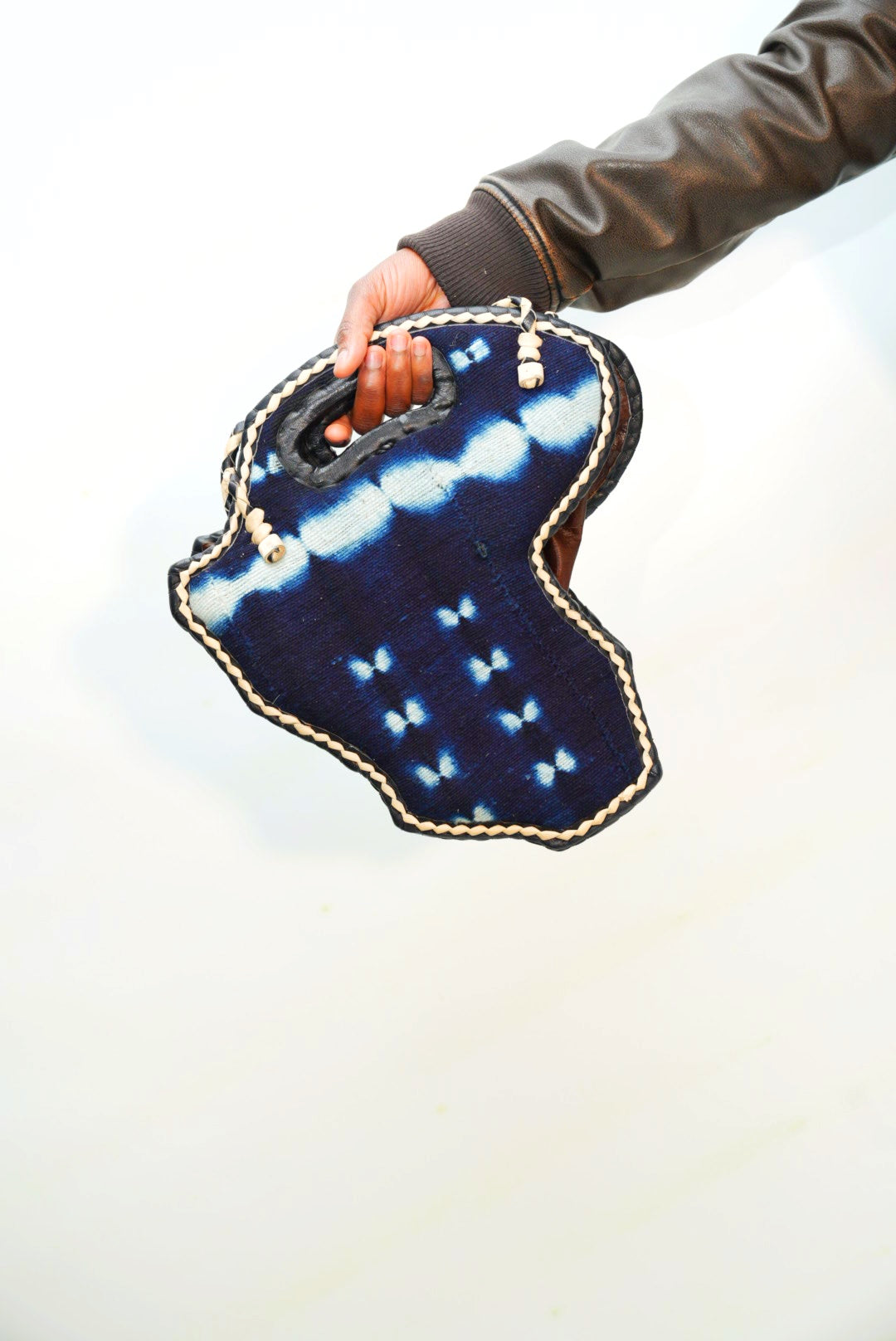 Sac carte d'Afrique bogolan indigo et cuir
