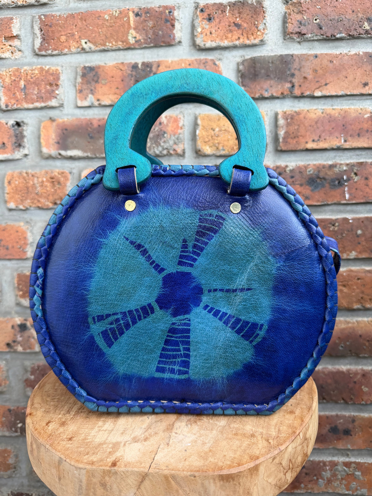 Sac rond artisanal en bogolan – Finition cabris